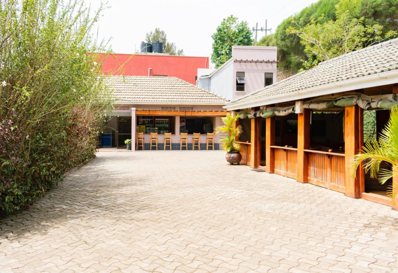 Fort Fun City Hotel Fort Portal Exterior photo