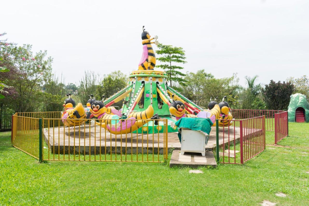 Fort Fun City Hotel Fort Portal Exterior photo